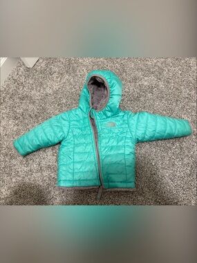The North Face Kids Mint Green Puffer Jacket with Hood